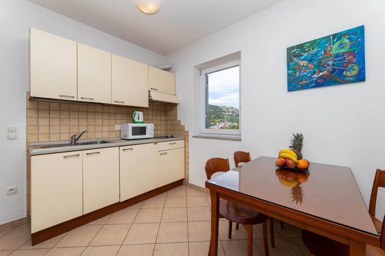 Happy Apartments Baska Exterior foto